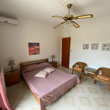 La Casa Di Costa Dhorizata