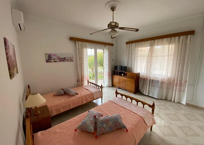 La Casa Di Costa Tatil Evi *