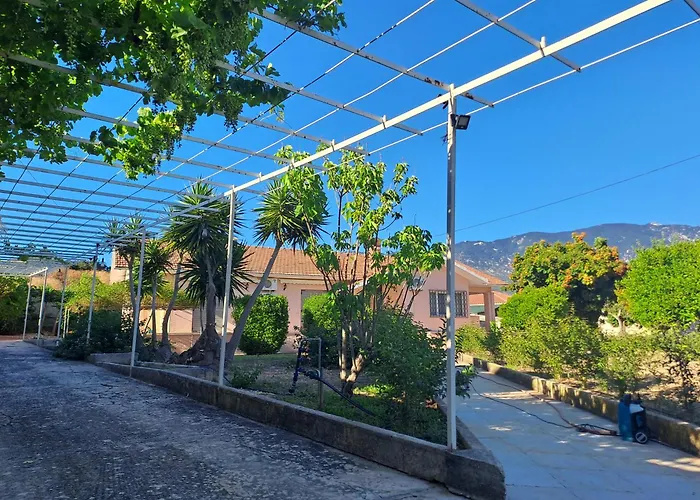 La Casa Di Costa Tatil Evi